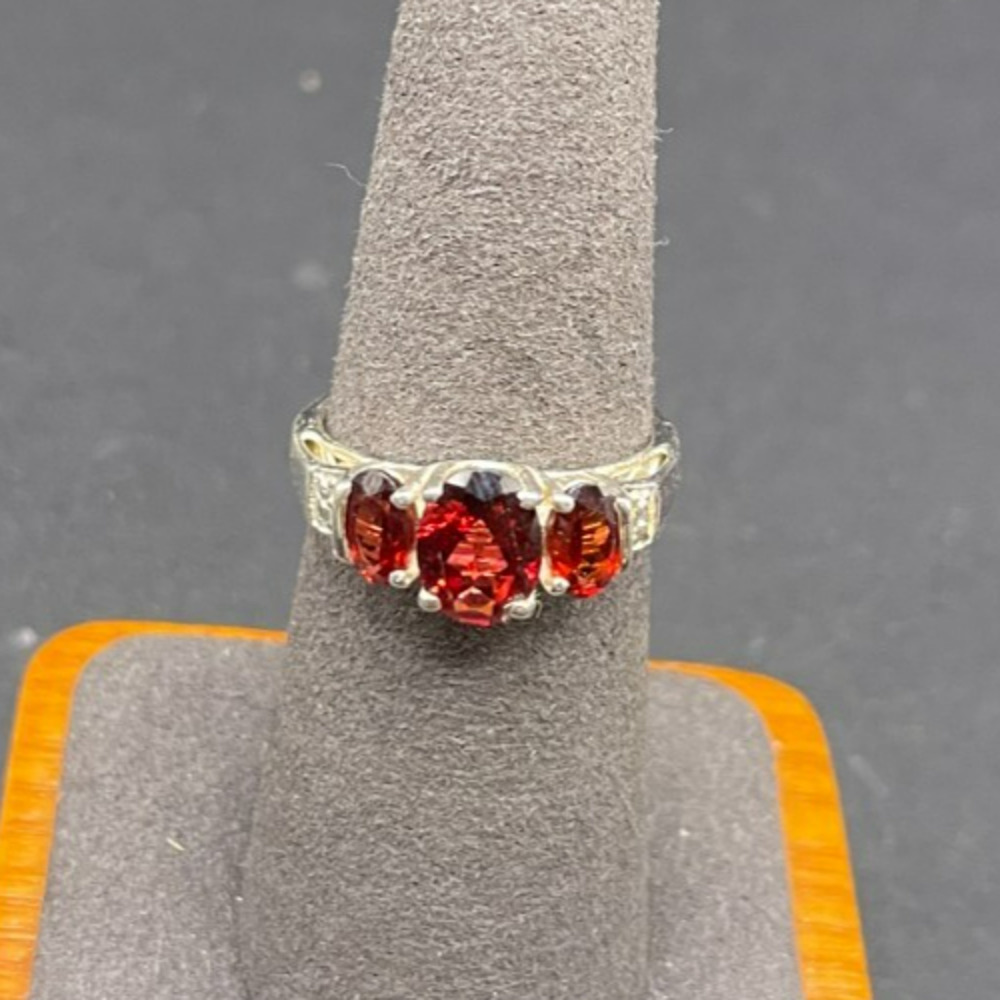 STS 925 Sterling Silver Red Garnet 3 Stone Cocktail Ring Size 7 Oval Gemstone
